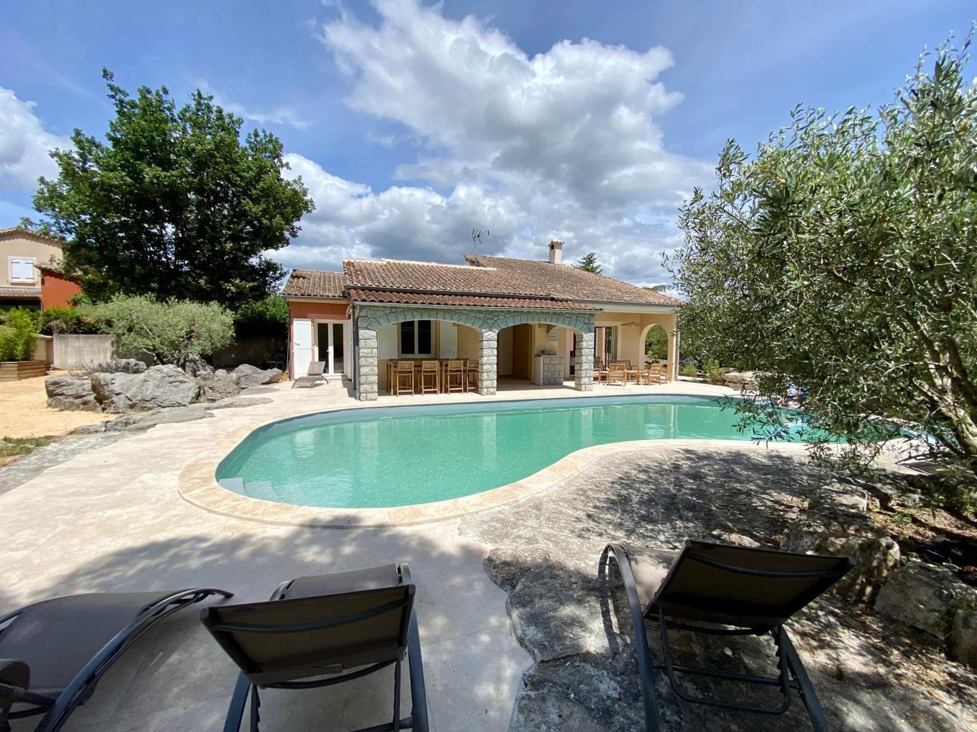Maison Pour 12P, Piscine A Debordement Chauffee D'Avril A Octobre Inclus Ruoms Exteriér fotografie