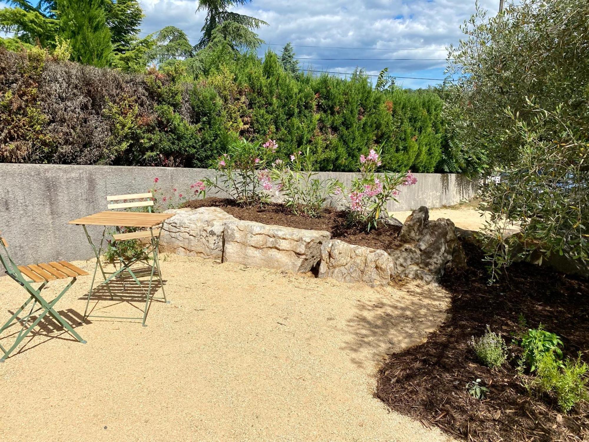 Maison Pour 12P, Piscine A Debordement Chauffee D'Avril A Octobre Inclus Ruoms Exteriér fotografie